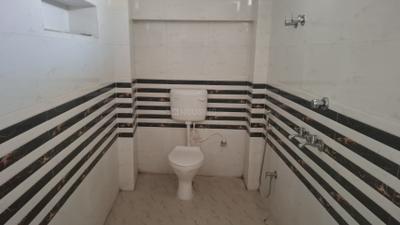 Bathroom Image of 400 Sq.ft 1 BHK Apartment / Flat for rent in Oriya Bazaar Cuttack for Rs. 5000