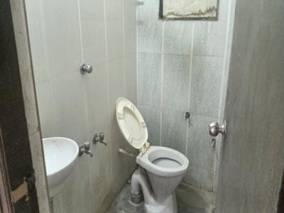 Dev 181 Bathroom One 4