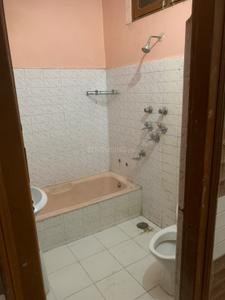 Bathroom Image of 2500 Sq.ft 5 BHK Independent House for rent in Talab Tillo Jammu for Rs. 25000