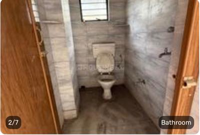 Bathroom Image of 980 Sq.ft 2 BHK Apartment / Flat for sale in Airport Gate No 2 Kolkata for Rs. 3300000