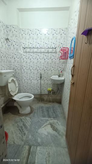 Bathroom Image of Boy&#x27;s PG. in Ballygunge, Kolkata