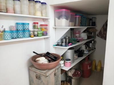 Kitchen Image of 600 Sq.ft 2 BHK Apartment / Flat for sale in Chanakyapuri Ahmedabad for Rs. 4199999
