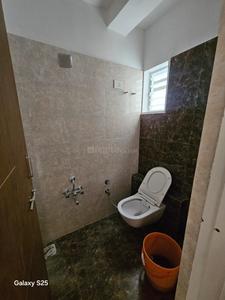 Bathroom Image of 600 Sq.ft 2 BHK Apartment / Flat for rent in Shyamal Heights, Ankhol Vadodara for Rs. 22000