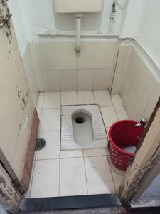 Bathroom Image of 775 Sq.ft 1 BHK Apartment / Flat for rent in Gole Colony Nashik for Rs. 12000