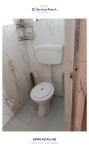 Bathroom Image of 900 Sq.ft 2 BHK Apartment / Flat for sale in Haltu Kolkata for Rs. 5000000