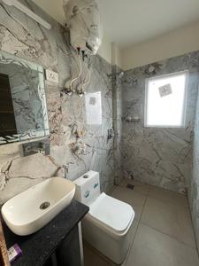Bathroom Image of 550 Sq.ft 1 BHK Builder Floor for rent in Sector 53 Gurgaon for Rs. 48000