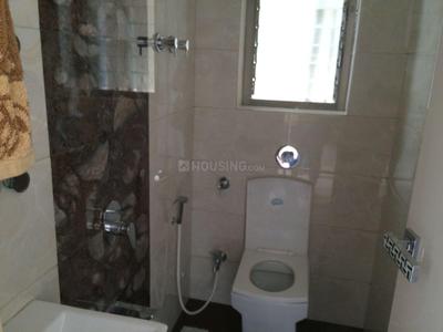 Bathroom Image of 754 Sq.ft 1 BHK Apartment / Flat for rent in Neumec Elegance, Lower Parel Mumbai for Rs. 75000