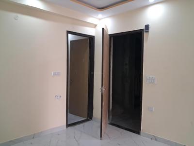 Living Room Image of 1050 Sq.ft 2 BHK Apartment / Flat for sale in Sector 74 Noida for Rs. 4200000