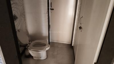 Mandar Building Bathroom Two 4