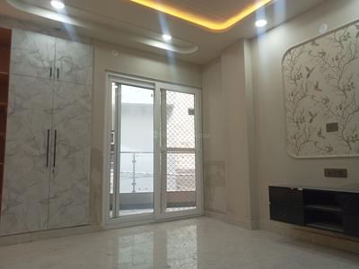 Bedroom Image of 1800 Sq.ft 4 BHK Builder Floor for sale in Shahdara New Delhi for Rs. 18000000