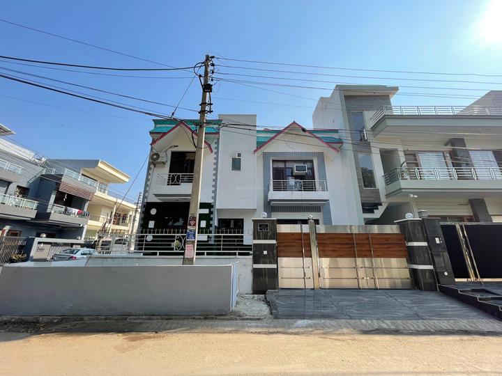 Model Town, Sector 126 Main Image 1