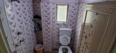 Bathroom Image of 865 Sq.ft 3 BHK Apartment / Flat for sale in Baranagar Kolkata for Rs. 5000000