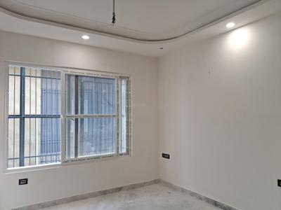 Bedroom Image of 1800 Sq.ft 3 BHK Builder Floor for sale in Paschim Vihar New Delhi for Rs. 40000000