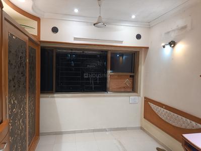 Hall Image of 800 Sq.ft 2 BHK Apartment / Flat for rent in Borivali East Mumbai for Rs. 65000