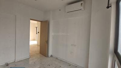 Bedroom Image of 700 Sq.ft 2 BHK Apartment / Flat for rent in Lodha Bel Air, Jogeshwari West Mumbai for Rs. 80000