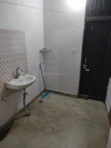 Bathroom Image of 1250 Sq.ft 2.5 BHK Independent House for rent in Indira Nagar Lucknow for Rs. 15000