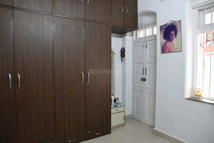 Gamdevi Bedroom 1