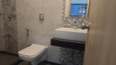 Image of 1250 Sq.ft 3 BHK Apartment / Flat for sale in Malad West, Mumbai for Rs. 36800000