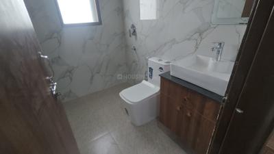 Bathroom Image of 600 Sq.ft 1 RK Builder Floor for rent in Sector 39 Gurgaon for Rs. 24000
