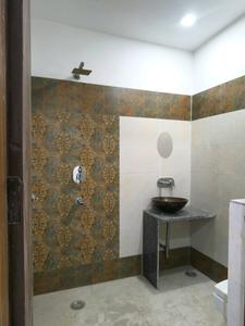 Common Bathroom Image of 950 Sq.ft 3 BHK Builder Floor for sale in Indirapuram Ghaziabad for Rs. 10410000