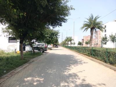 Image of 279 Sq.ft Residential Plot / Land for sale in BPTP Eden Estate, Sector 81, Faridabad for Rs. 69700000