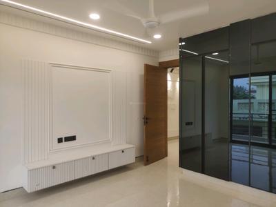 Bedroom Image of 3220 Sq.ft 4 BHK Builder Floor for sale in Ridhi Platinum Floors, Sector 46 Faridabad for Rs. 38500000