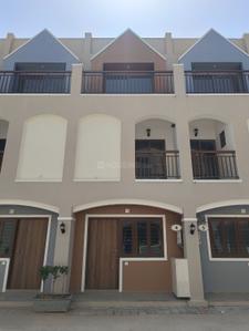 Image of 810 Sq.ft 3 BHK Duplex for rent in Maple Bunglows 3, Lambha, Ahmedabad for Rs. 18000