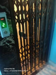 Lift Image of 450 Sq.ft 1 BHK Apartment / Flat for rent in Phool Bagan Kolkata for Rs. 8500