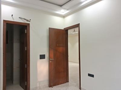 Bedroom Image of 1200 Sq.ft 3 BHK Builder Floor for sale in Paschim Vihar New Delhi for Rs. 26000000