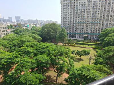 Balcony Image of 1350 Sq.ft 3 BHK Apartment / Flat for sale in DLF Ridgewood Estate, DLF Phase 4 Gurgaon for Rs. 32000000