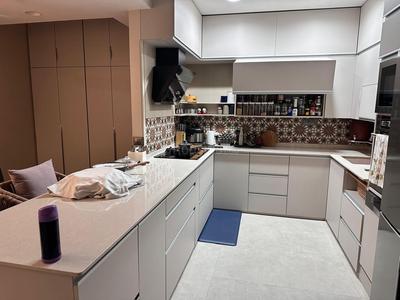 Kitchen Image of 1700 Sq.ft 3 BHK Apartment / Flat for sale in Vraj Tiara, Worli Mumbai for Rs. 150000000