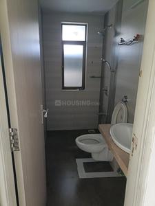 Bathroom Image of 900 Sq.ft 2.5 BHK Apartment / Flat for sale in Raheja Shakti Regency, Chembur Mumbai for Rs. 24000000