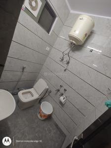 Bathroom Image of 1000 Sq.ft 2 BHK Builder Floor for rent in Sector 4 Rohini New Delhi for Rs. 38000