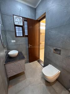 Bathroom Image of 4140 Sq.ft 5 BHK Villa for sale in Dehradun Residential Land, Sahastradhara Road Dehradun for Rs. 29500000