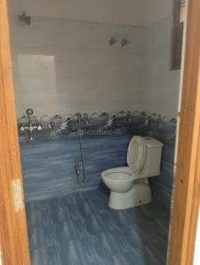 Bathroom Image of 1700 Sq.ft 2 BHK Builder Floor for rent in Vrindavan Yojana Lucknow for Rs. 15000