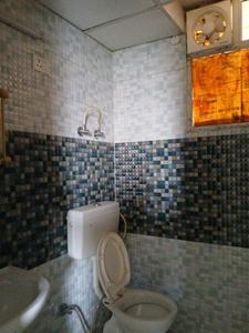 Common Bathroom Image of 650 Sq.ft 2 BHK Apartment / Flat for sale in Signature Global Andour Heights, Sector 71 Gurgaon for Rs. 8500000