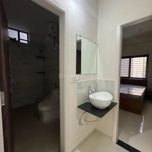 Bathroom Image of 300 Sq.ft 1 RK Apartment / Flat for rent in Vijay Nagar Indore for Rs. 10500