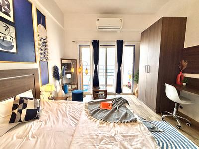Bedroom Image of 435 Sq.ft Studio Studio for rent in Paramount Pine And Oak Studio, Surajpur Greater Noida for Rs. 15000