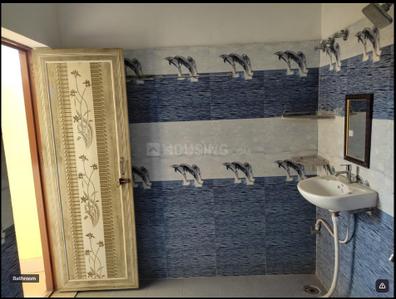 Bathroom Image of 400 Sq.ft 1 RK Builder Floor for rent in Nehrugram Dehradun for Rs. 5000