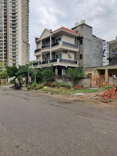 Jaypee Kensington Park Plot 1 Main Image 1