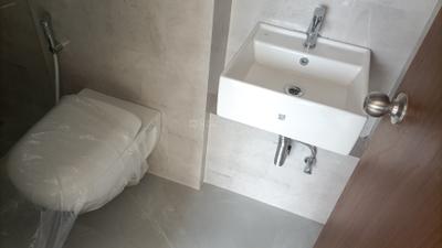 Bathroom Image of 450 Sq.ft 1 BHK Apartment / Flat for sale in Siddha Sky, Sion Mumbai for Rs. 13000000