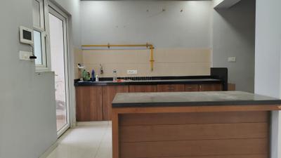 Kitchen Image of 2510 Sq.ft 3.5 BHK Apartment / Flat for rent in Shantigram Ahmedabad for Rs. 59000