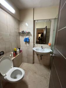 Bathroom Image of 2350 Sq.ft 3 BHK Apartment / Flat for sale in Nahar Burberry and Bryony, Powai Mumbai for Rs. 68500000