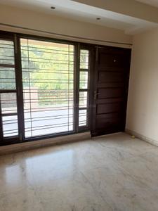 Bedroom Image of 1250 Sq.ft 2 BHK Builder Floor for rent in Sector 70 Noida for Rs. 26000