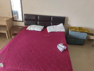 Bedroom Image of 380 Sq.ft 1 RK Apartment / Flat for rent in Supertech Ecociti, Sector 137 Noida for Rs. 19500