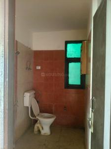 Bathroom Image of 1389 Sq.ft 3 BHK Apartment / Flat for sale in Amrapali Sapphire, Sector 45 Noida for Rs. 15600000