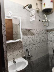 Bathroom Image of 600 Sq.ft 1 BHK Independent House for rent in JP Nagar Bengaluru for Rs. 15000