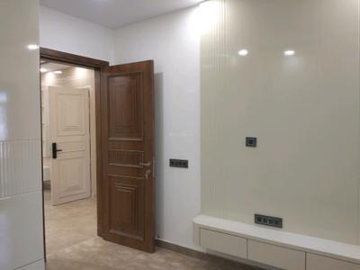 Bedroom Image of 1440 Sq.ft 3 BHK Builder Floor for sale in Mukherjee Nagar New Delhi for Rs. 25000000