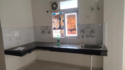 Kitchen Image of 800 Sq.ft 2 BHK Apartment / Flat for sale in Signature Global The Roselia, Sector 95A Gurgaon for Rs. 6000000