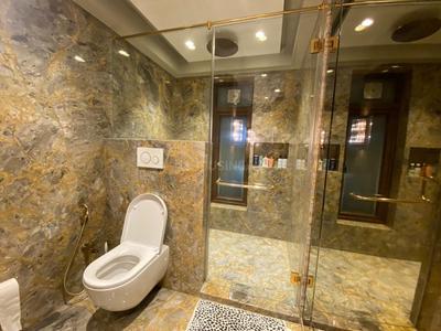 Image of 1500 Sq.ft 3 BHK Apartment / Flat for sale in Santacruz West, Mumbai for Rs. 87500000
